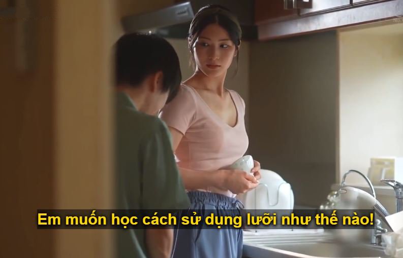 Sau một lần được chị gái dạy hôn, cậu em trai làm liều và muốn địt chị ấy mỗi ngày